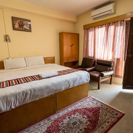 Hotel Nana Катманду Экстерьер фото