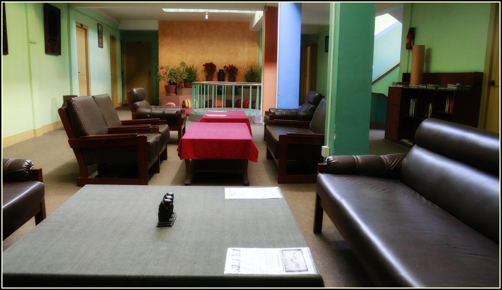 Hotel Nana Катманду Экстерьер фото