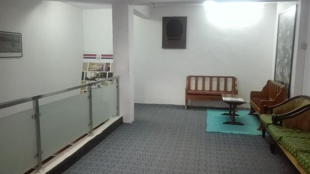 Hotel Nana Катманду Экстерьер фото